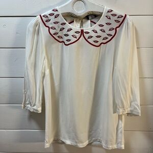 IDANO – off White Blouse with Embroidered Lips Collar – Size 1/Small